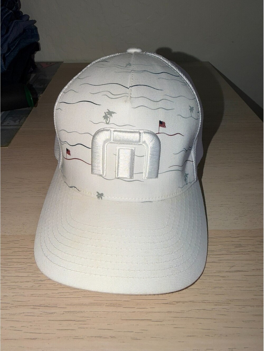 TravisMathew Golf Snapback Trucker Hat White Palm Trees USA Flag 110 Flexfit OS
